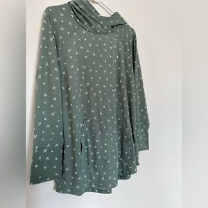 Lularoe Amber Hoodie 💚